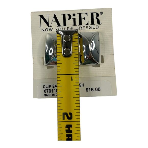 Vintage Napier Silver Tone Screw Back Clip On Earrings Silver Splash NWT - Picture 2 of 4